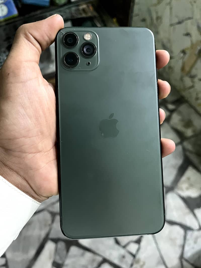 Apple iPhone 11 Pro Max 10