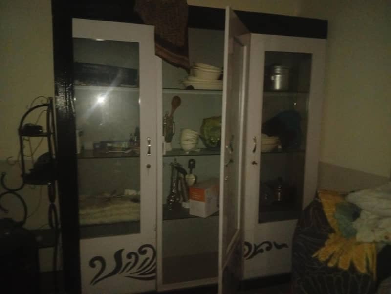 divider 3 door 1