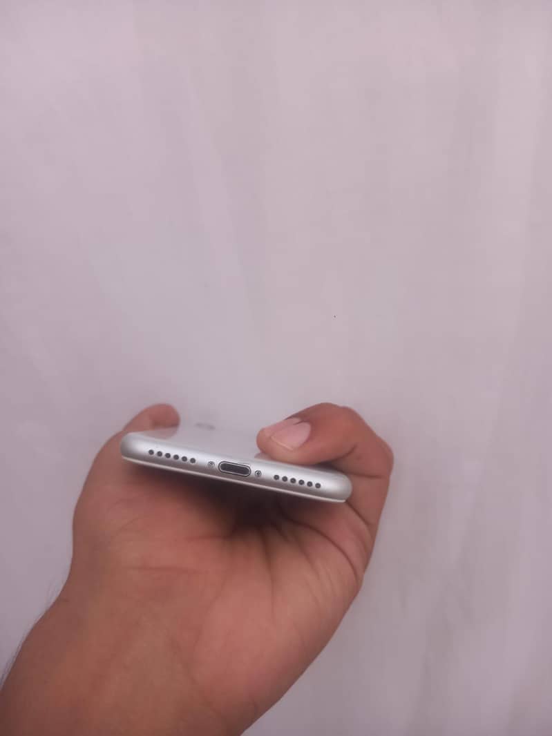 Apple iPhone 8 2