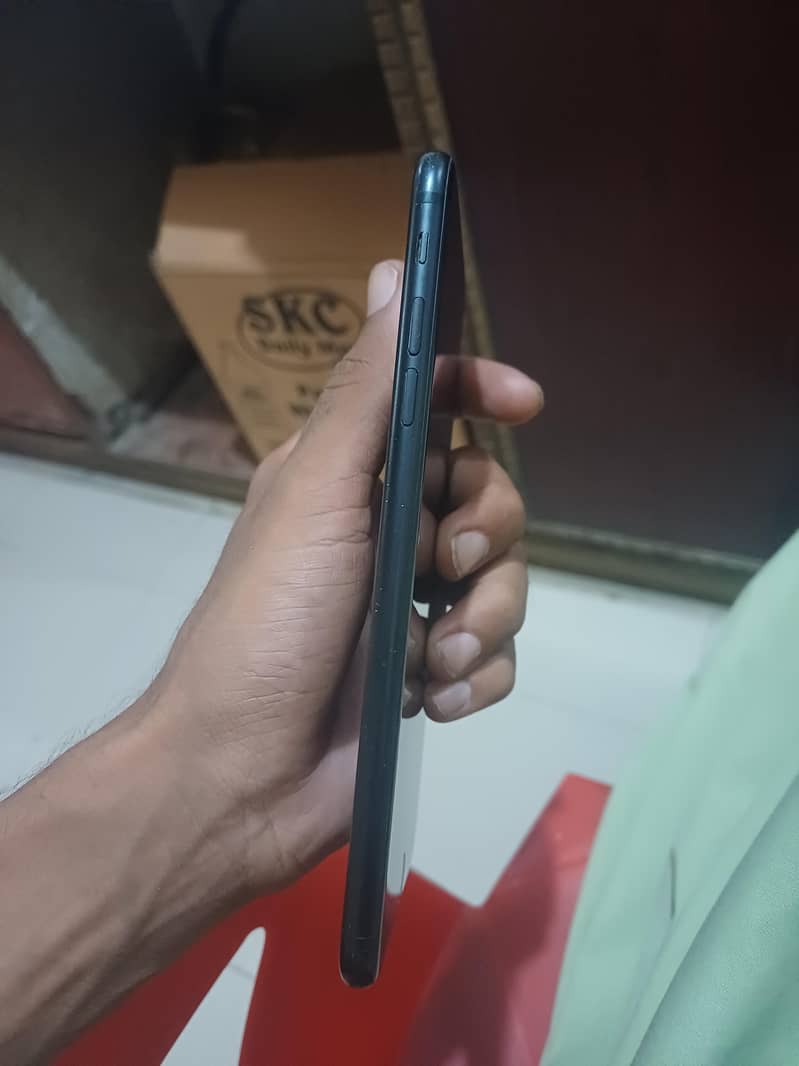 Apple iPhone 7 Plus 1