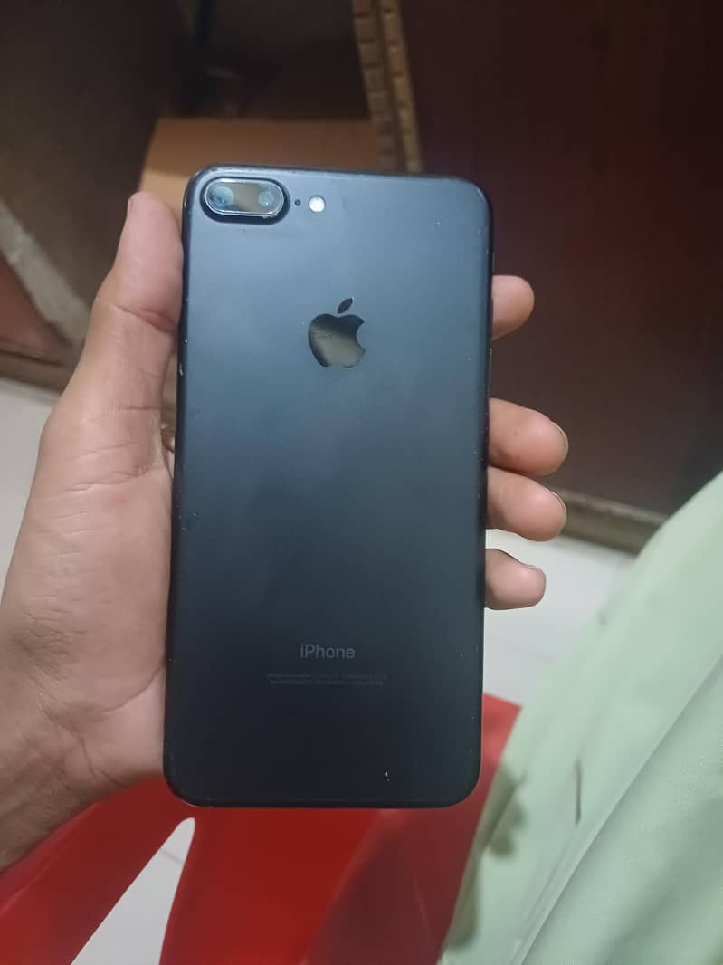 Apple iPhone 7 Plus 5