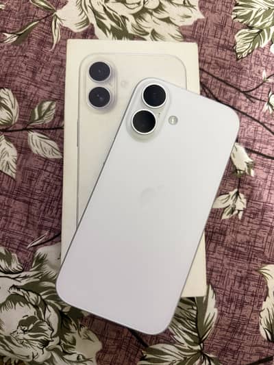 Apple iPhone 16