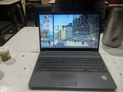 10th gen HP 250 G8 8GB/256GB Big Display Laptop