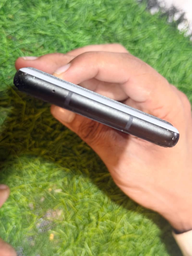 Google Pixel 6a 5