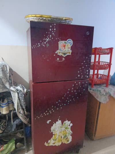 FRIDGE FOR SALE URGENT