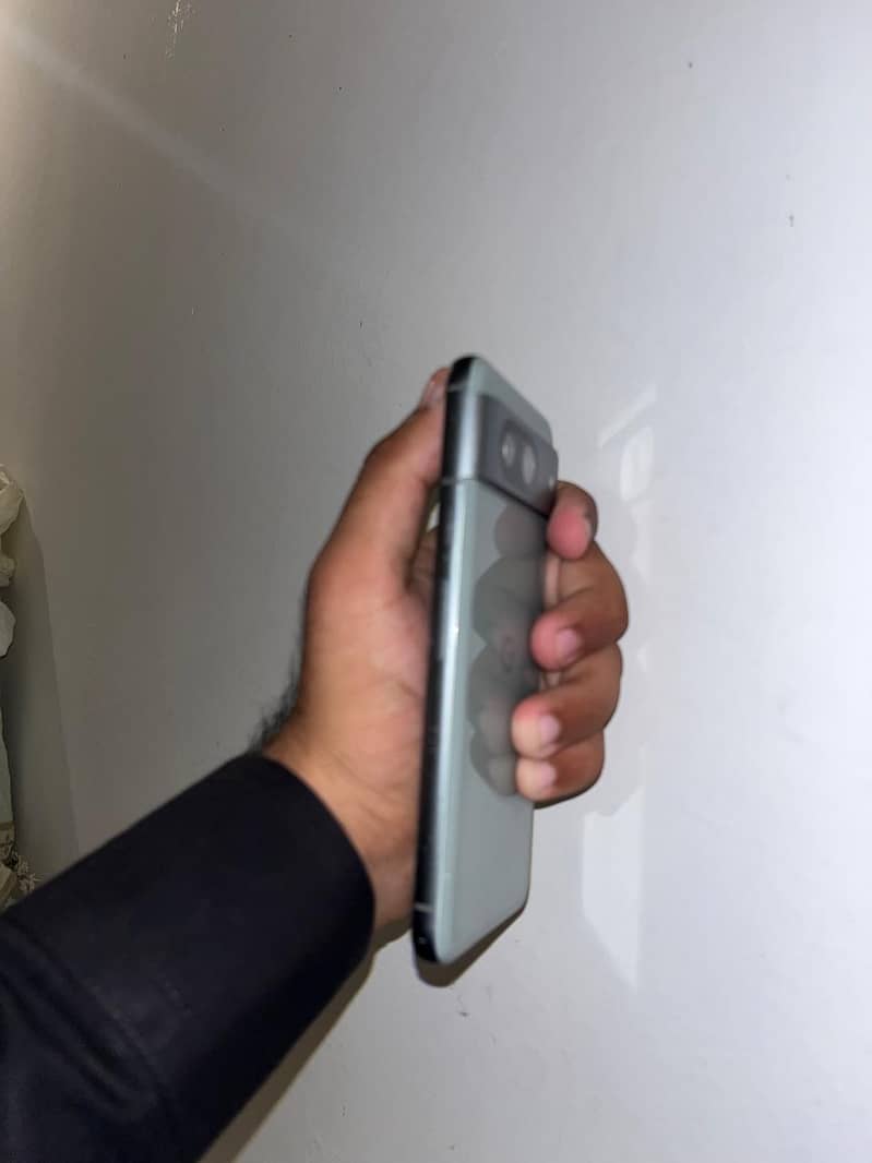 Google Pixel 8 3
