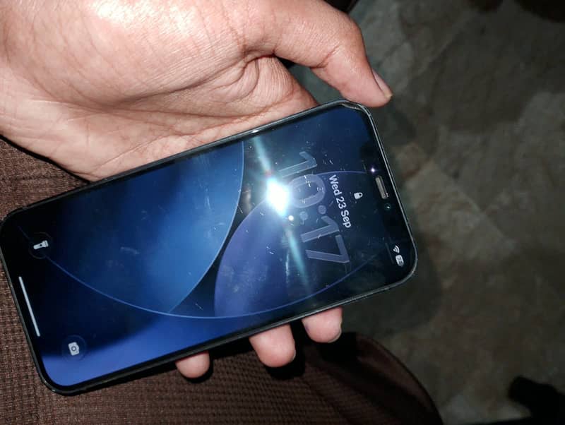 Apple iPhone 12 5