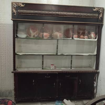 Wooden Showcase / Crockery Cabinet for Sale