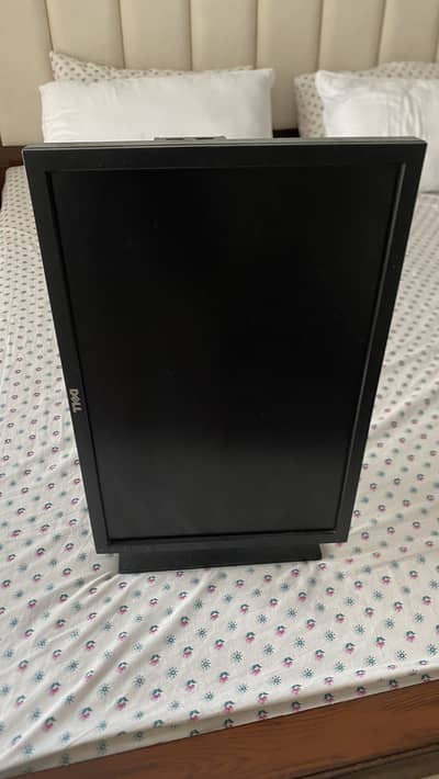 Dell 22” monitor - Dp/vga