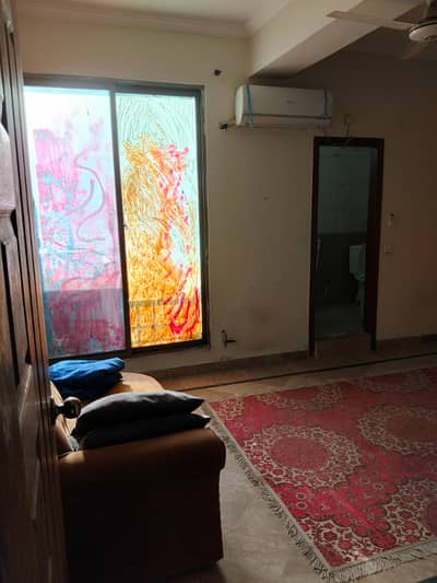 Room available for rent in E11 4 for female