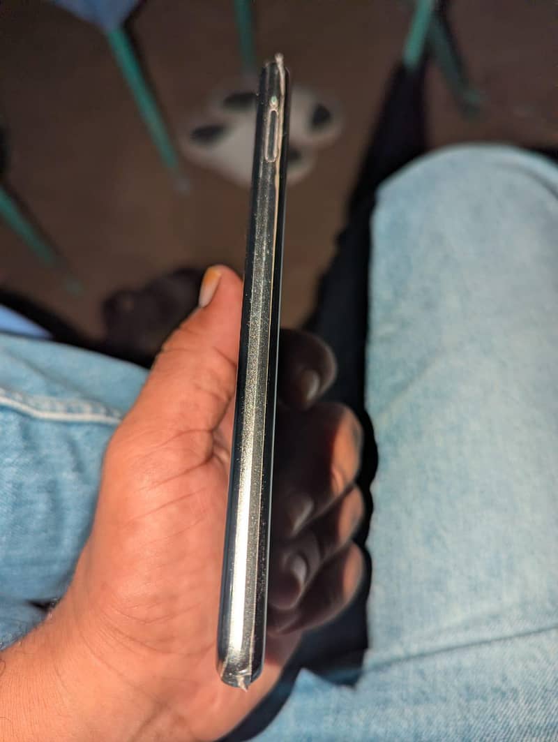 Sharp Aquos R3 2