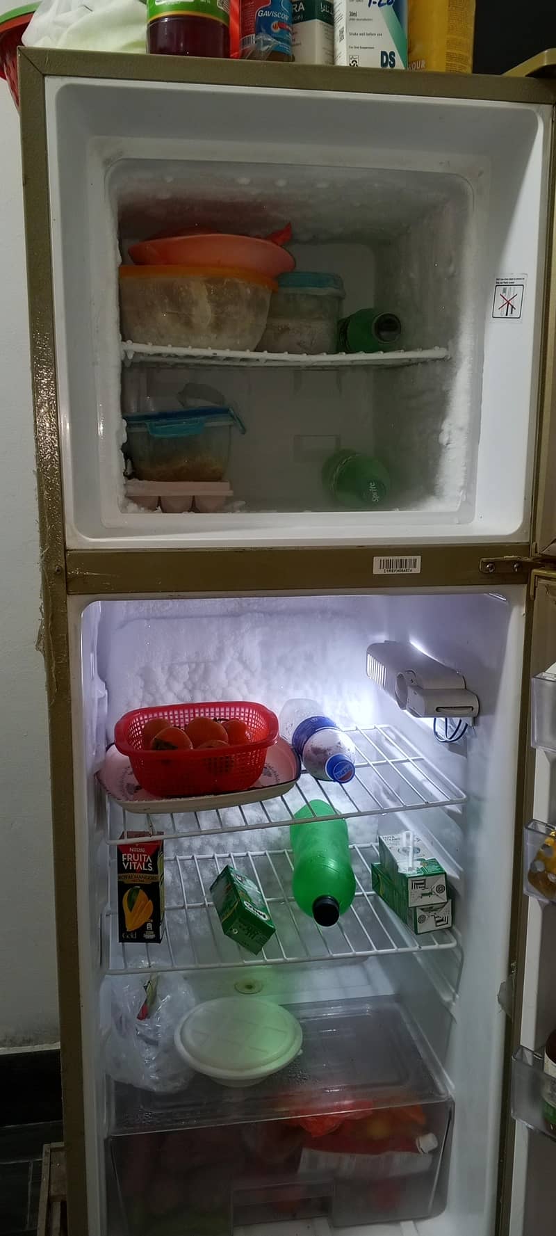 Dawlance Medium Size Fridge 3