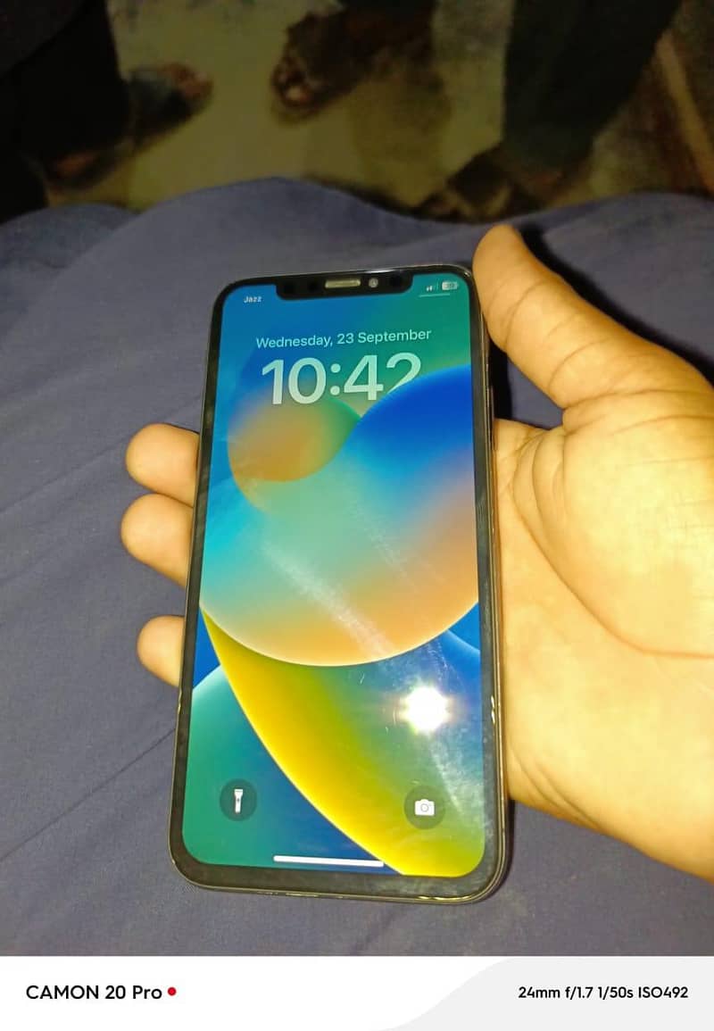 Apple iPhone X 3