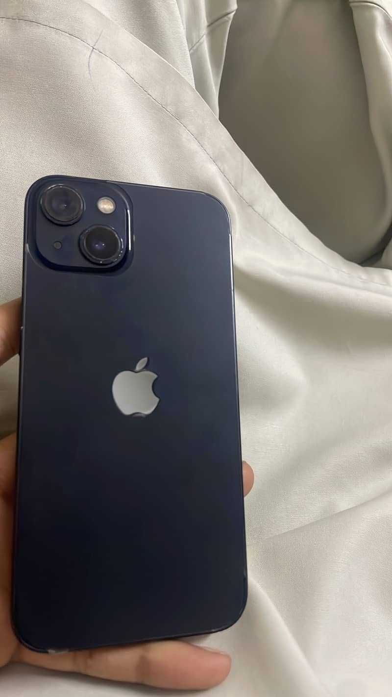 Apple iPhone 13 2