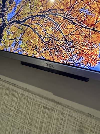 Tcl 55 inch led smart qled tv in excellent condition.