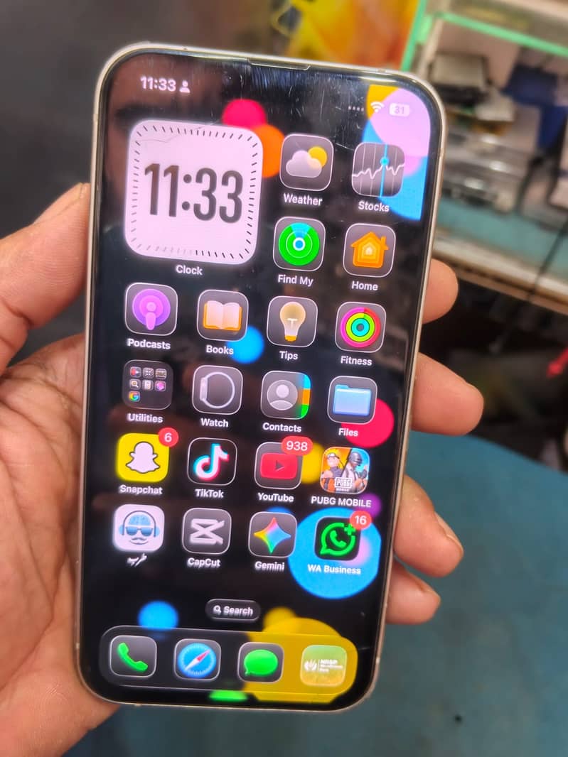 Apple iPhone 13 2