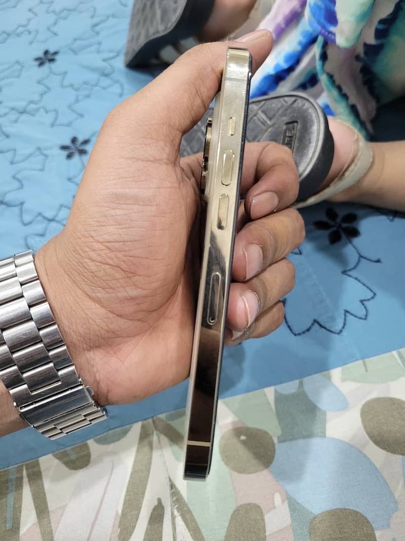 Apple iPhone 14 Pro 5