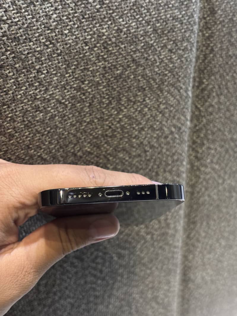 Apple iPhone 14 Pro 1