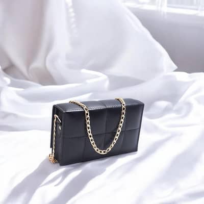 Black Qualified CrossBody Bag For Girls With Gold Chain Strip
