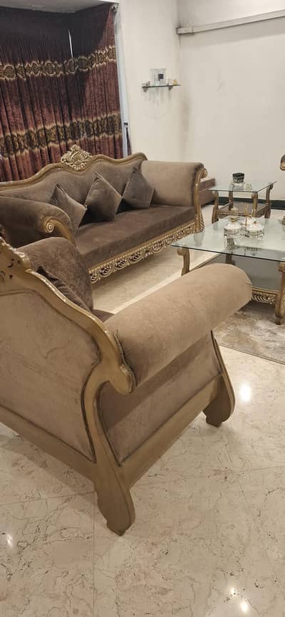 3-2-1 like brand new condition 2 side tables. one main tablel