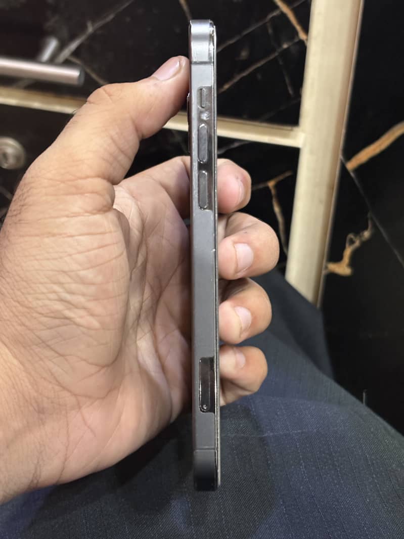 Apple iPhone 12 Pro 1