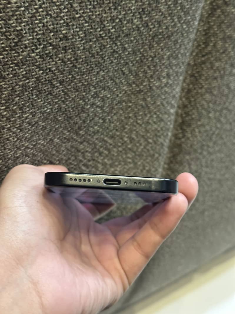 Apple iPhone 15 3
