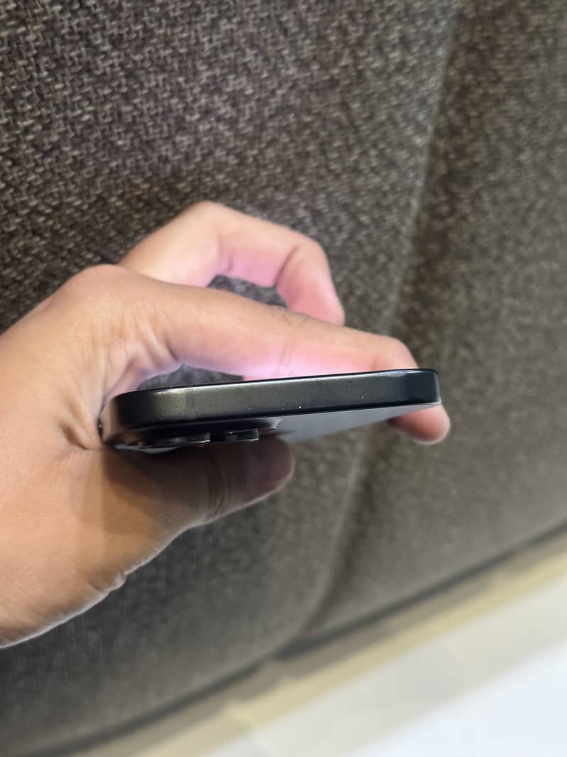 Apple iPhone 15 4