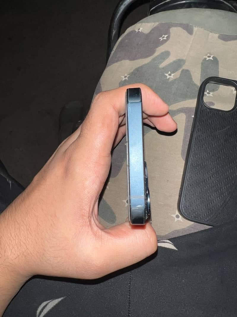 Apple iPhone 13 3
