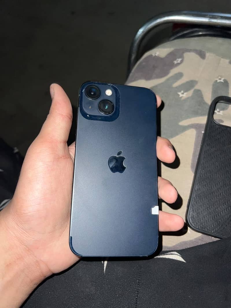 Apple iPhone 13 5