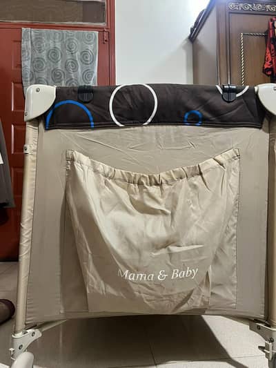 complete baby cot. .