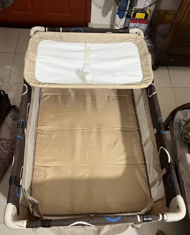 complete baby cot. . 2