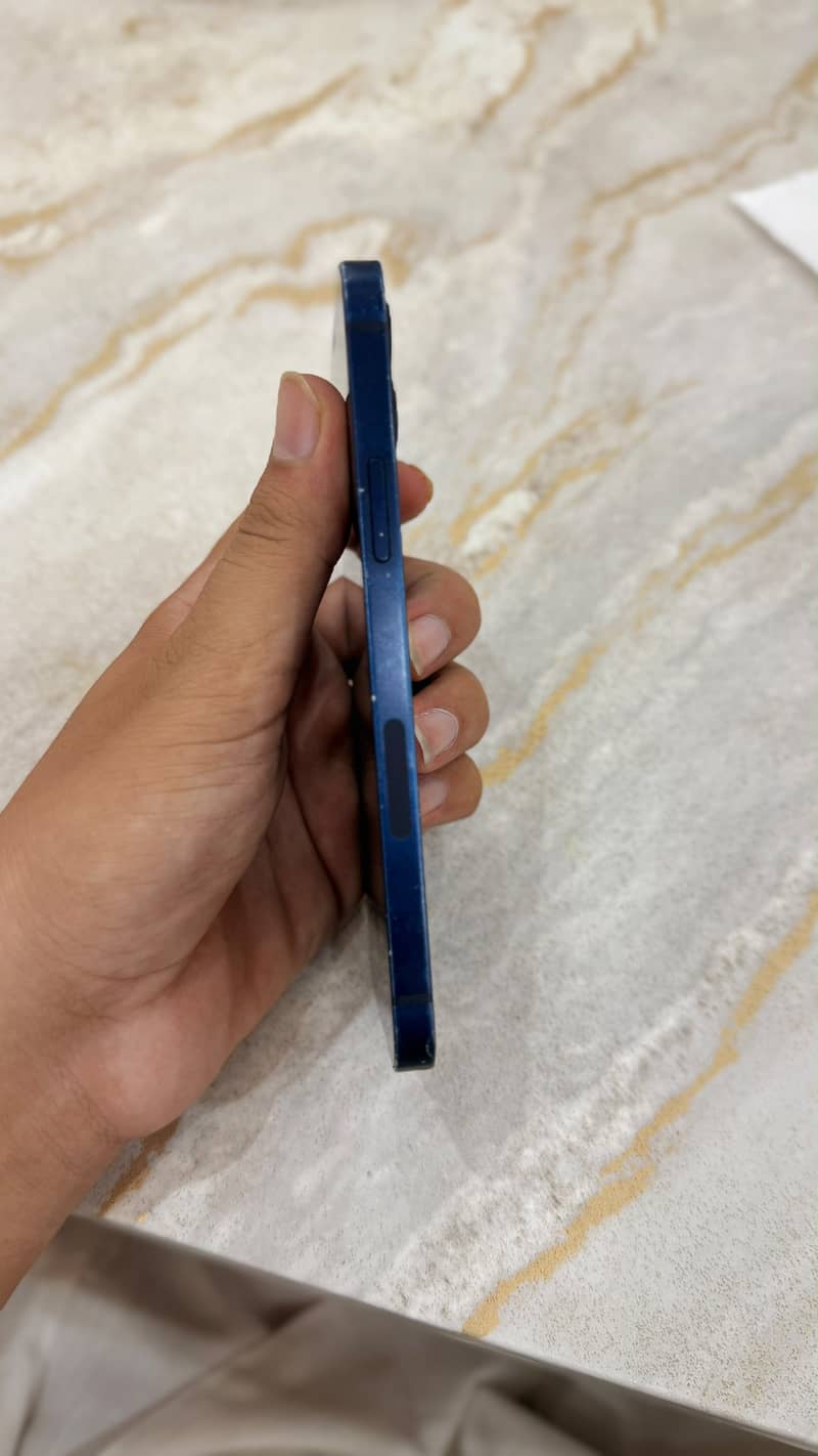 Apple iPhone 12 5