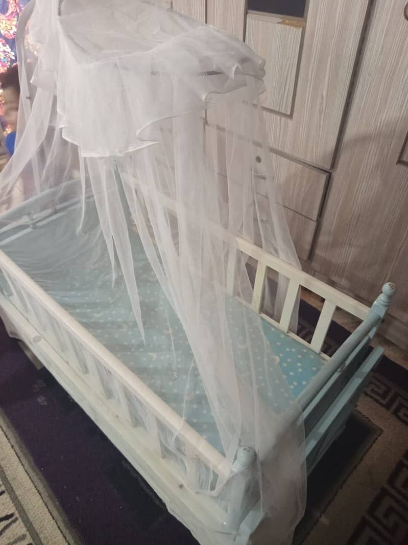 Baby cot 1