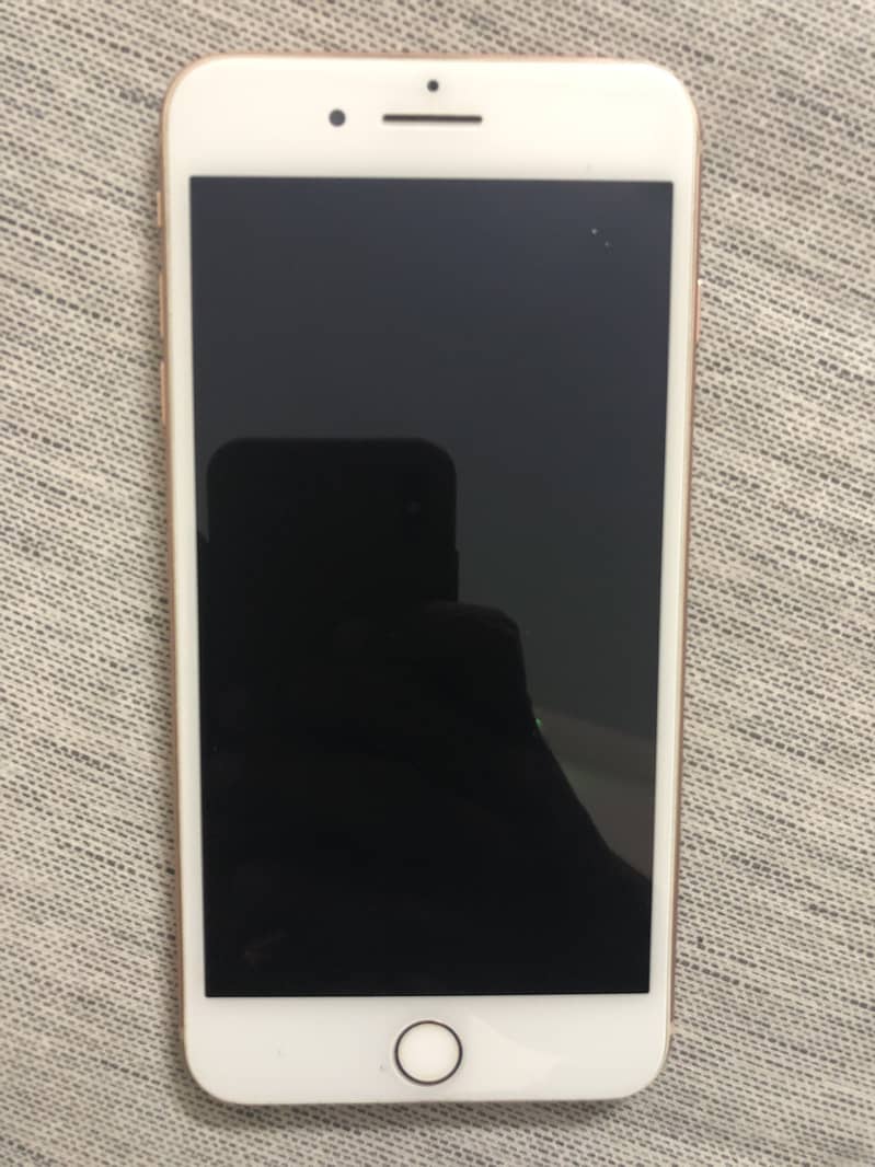 Apple iPhone 8 Plus 0