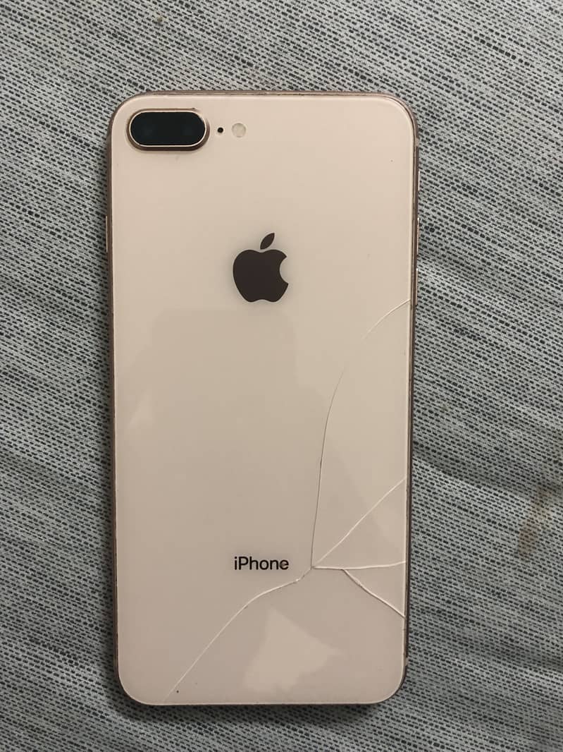 Apple iPhone 8 Plus 1