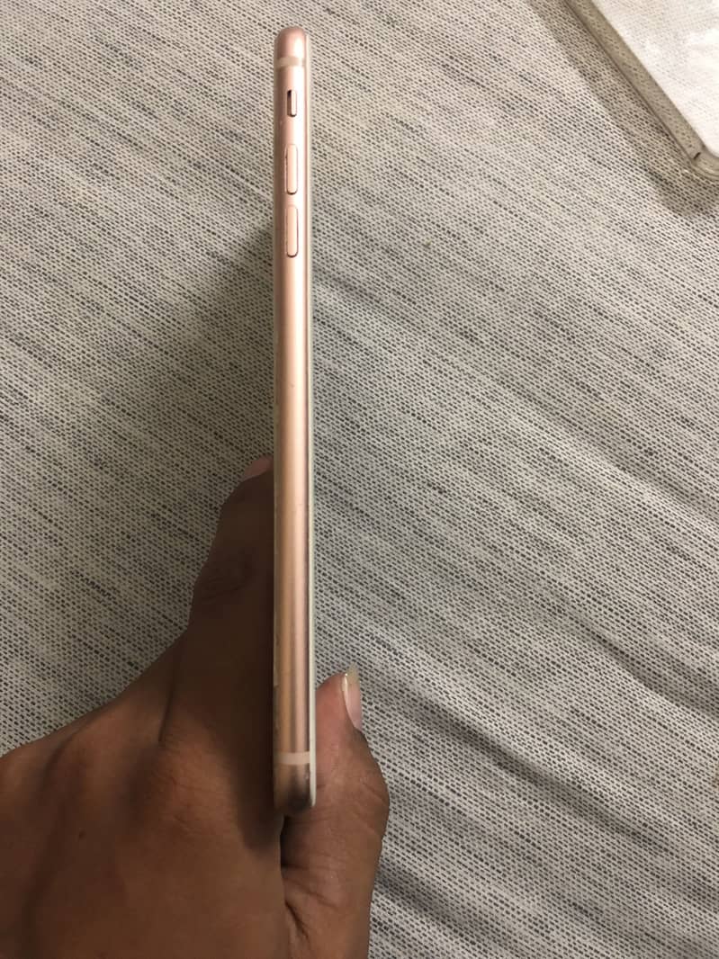 Apple iPhone 8 Plus 4