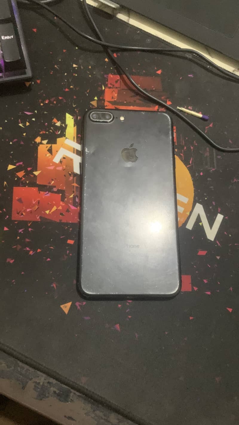 Apple iPhone 7 Plus 1