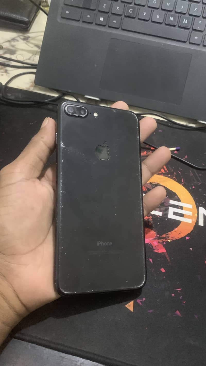 Apple iPhone 7 Plus 6