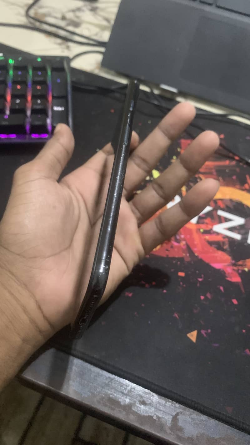 Apple iPhone 7 Plus 8