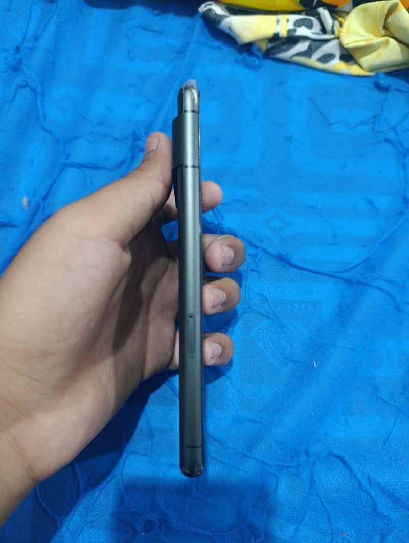 Google Pixel 7 4