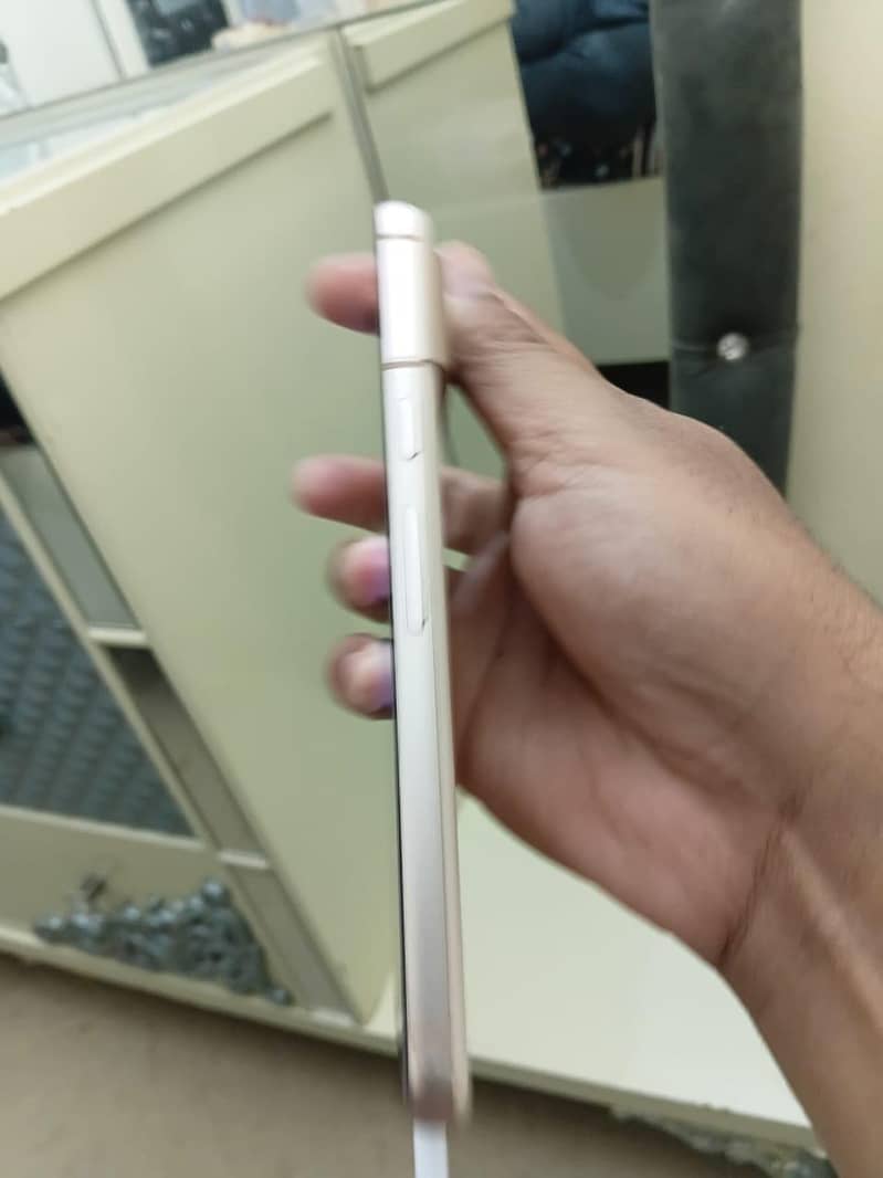Google Pixel 8 1