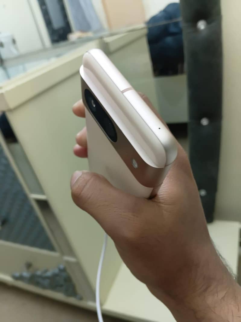 Google Pixel 8 3