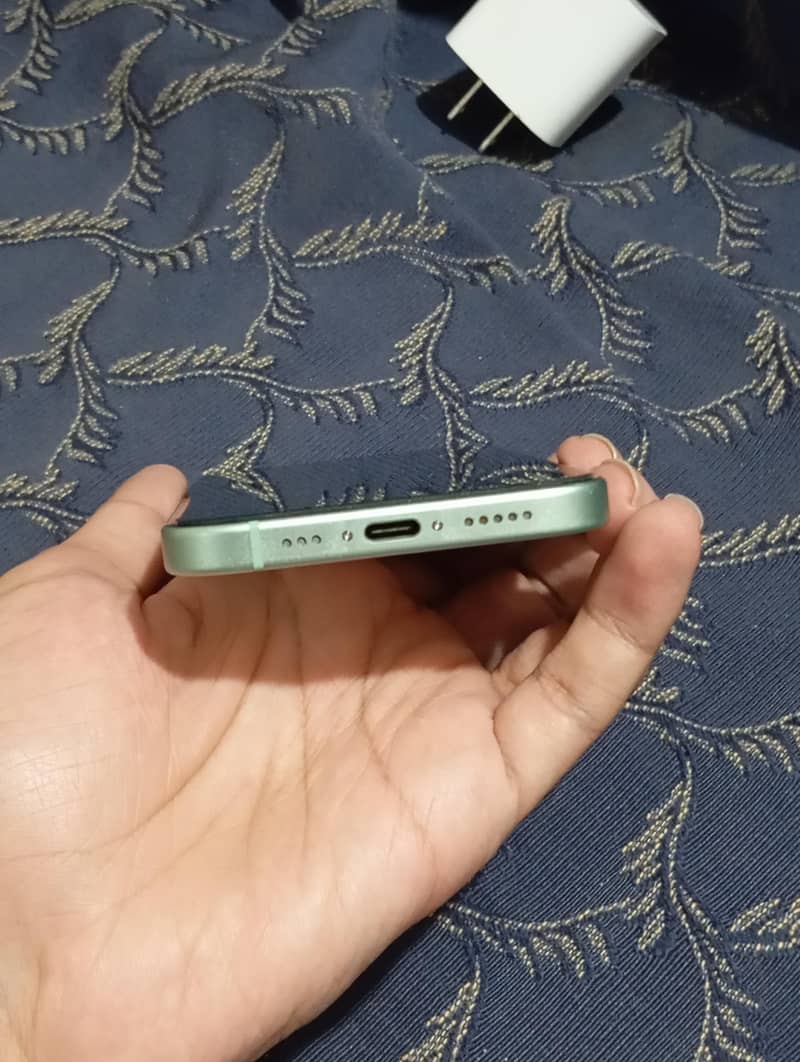 Apple iPhone 15 2