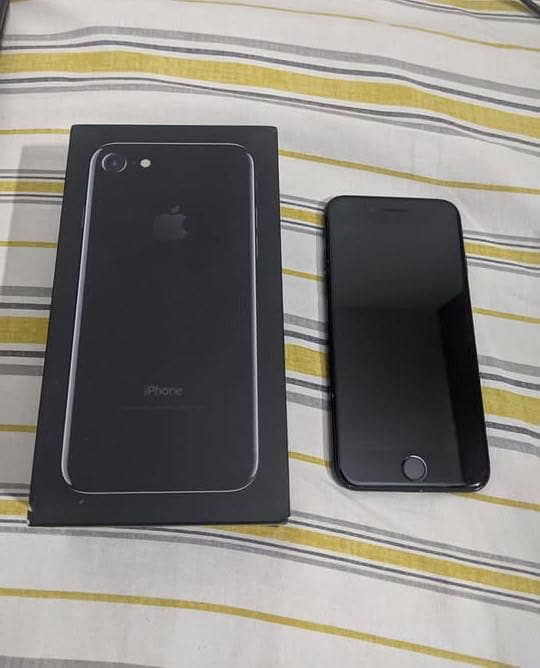 Apple iPhone 7 1