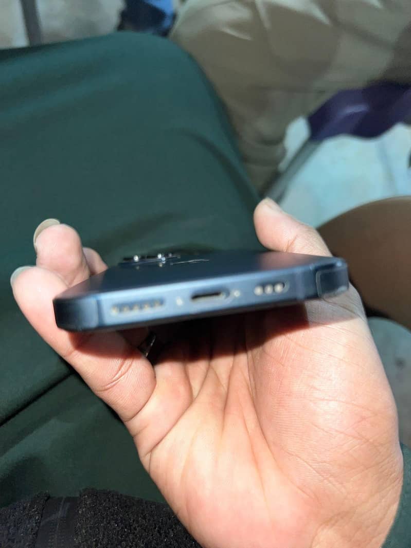 Apple iPhone 13 3