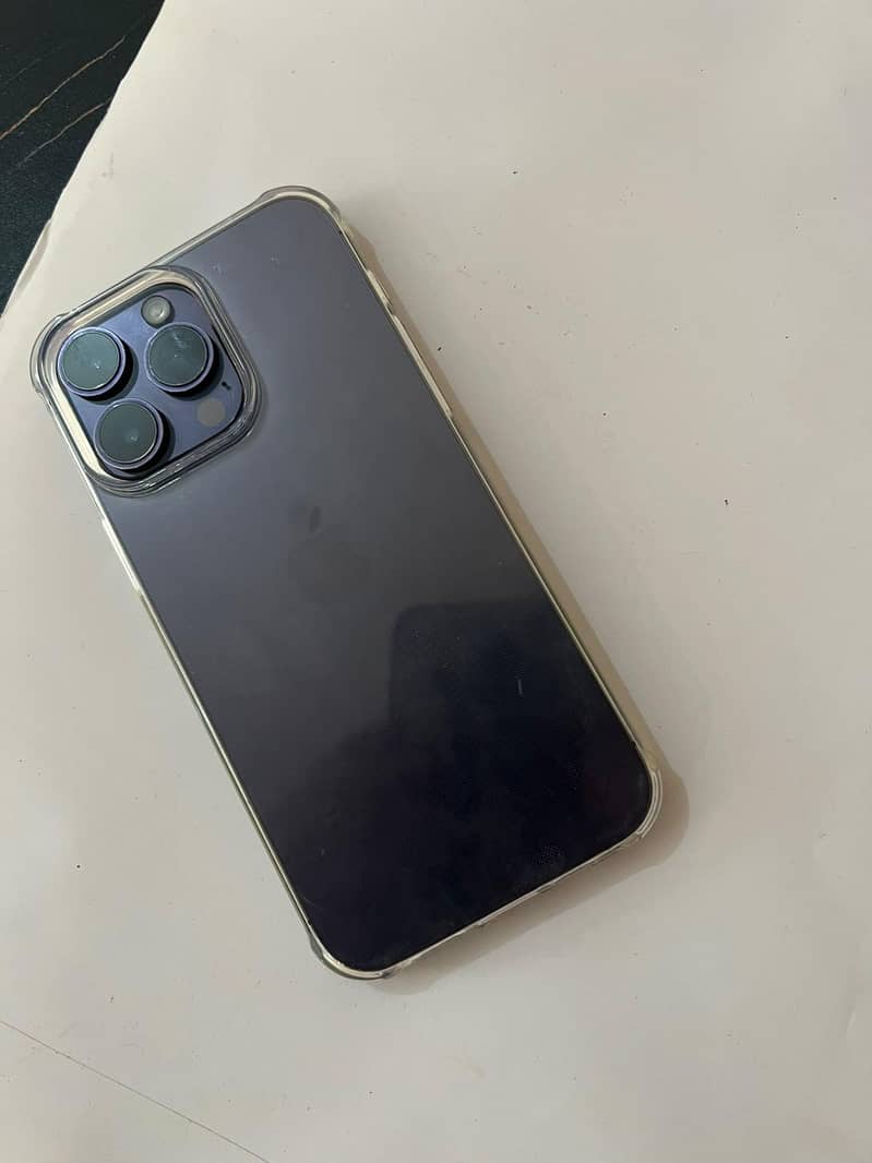 Apple iPhone 14 Pro Max 1