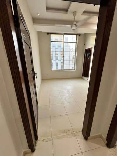E11 flat 2bed for family/ bachelor