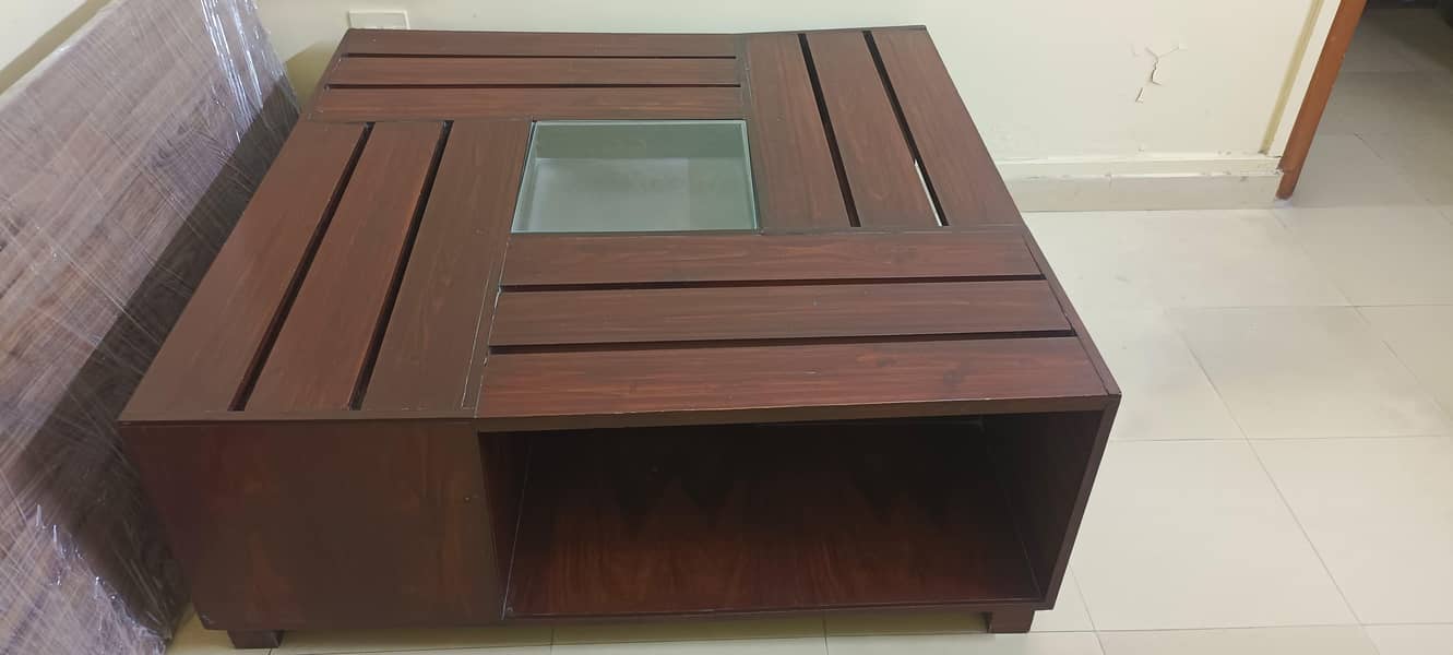 center table / coffee table 3