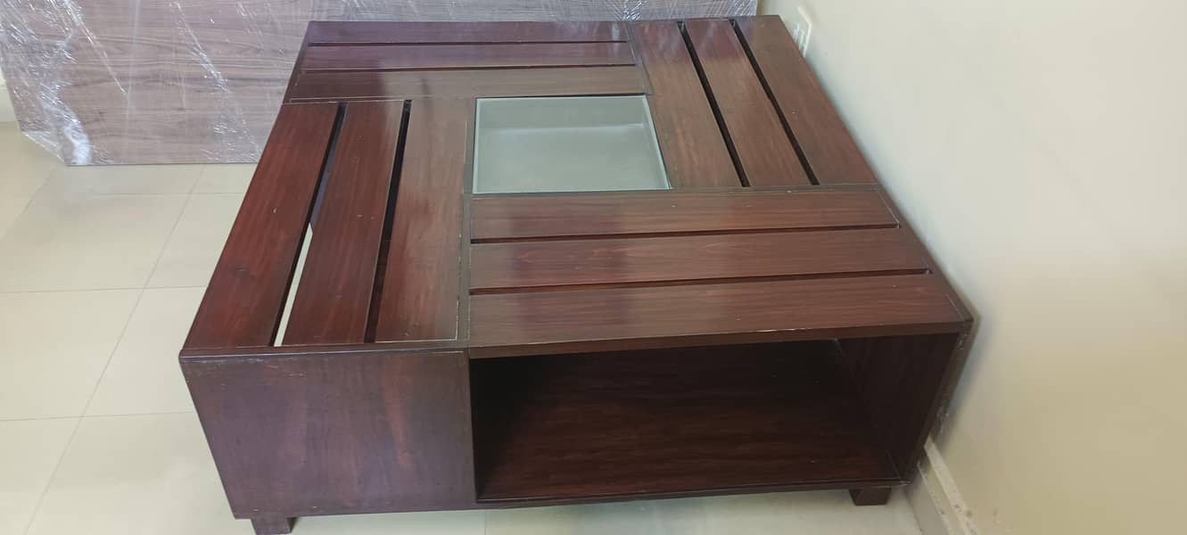 center table / coffee table 7