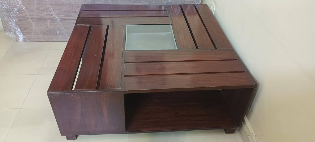 center table / coffee table 8